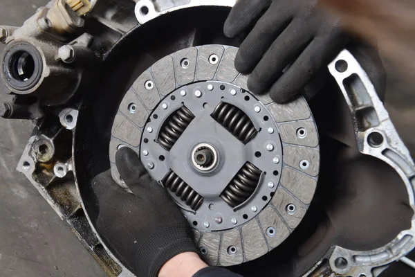 ​Замена сцепления и ремонт дизельного двигателя: заказать на сайте autocenter.kyiv.ua